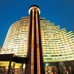 Hotel Hua Ting And Towers Shanghai